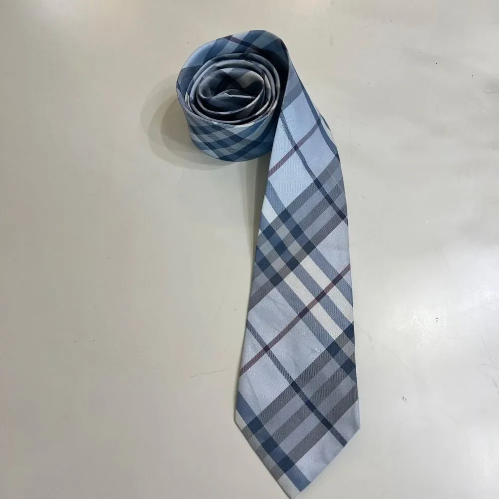 Burberry London Men's 100% Silk Nova Check Plaid Made In Italy Necktie Blue